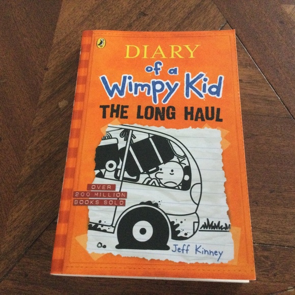 Diary of a wimpy kid: The long haul book - Picture 1 of 2